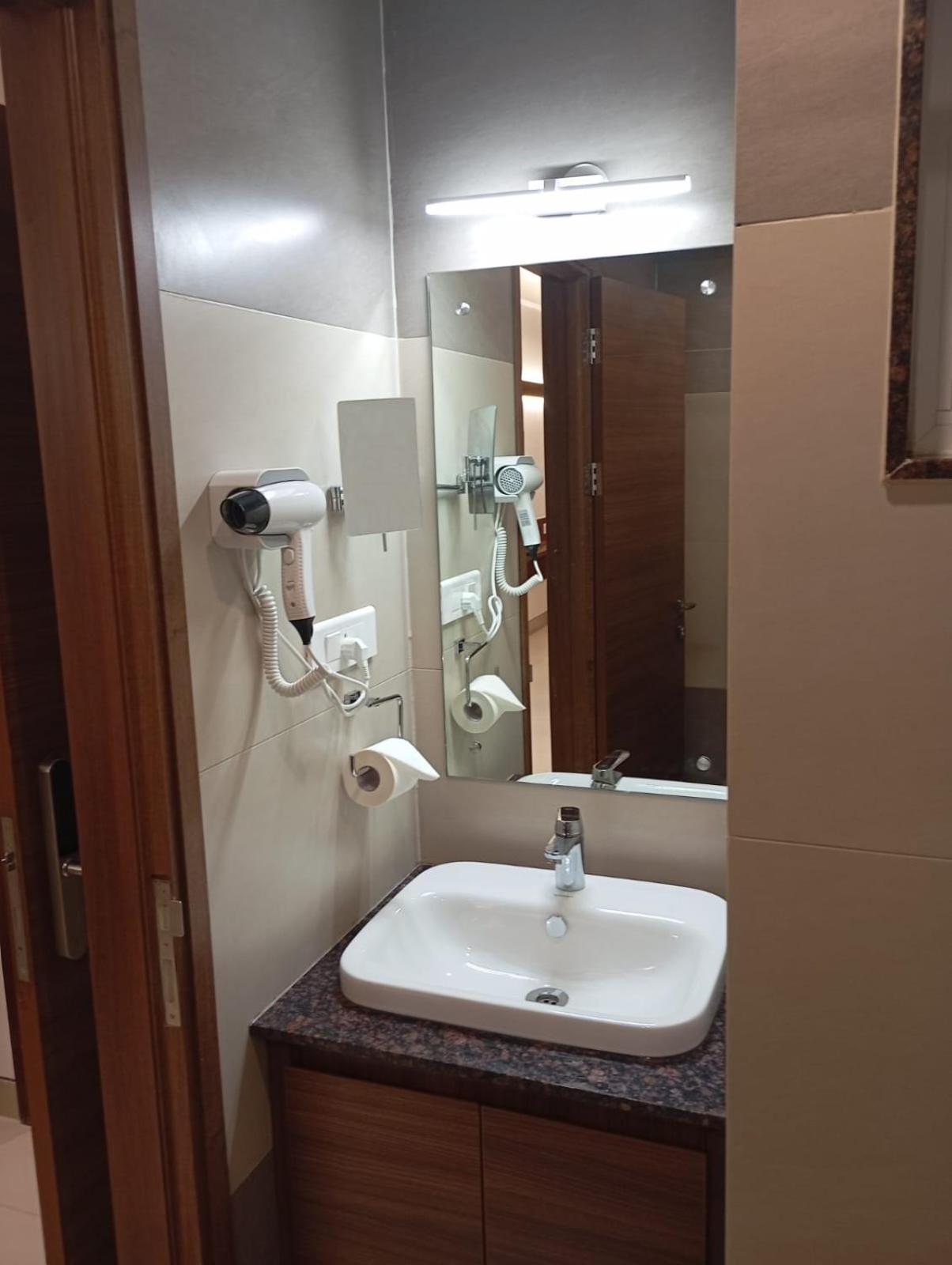 Highland Hotel 벵갈루루 외부 사진