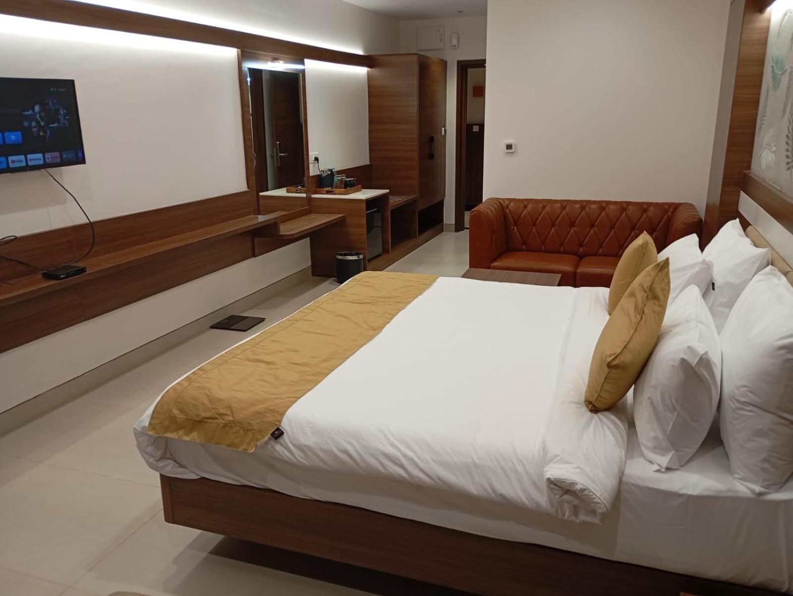 Highland Hotel 벵갈루루 외부 사진