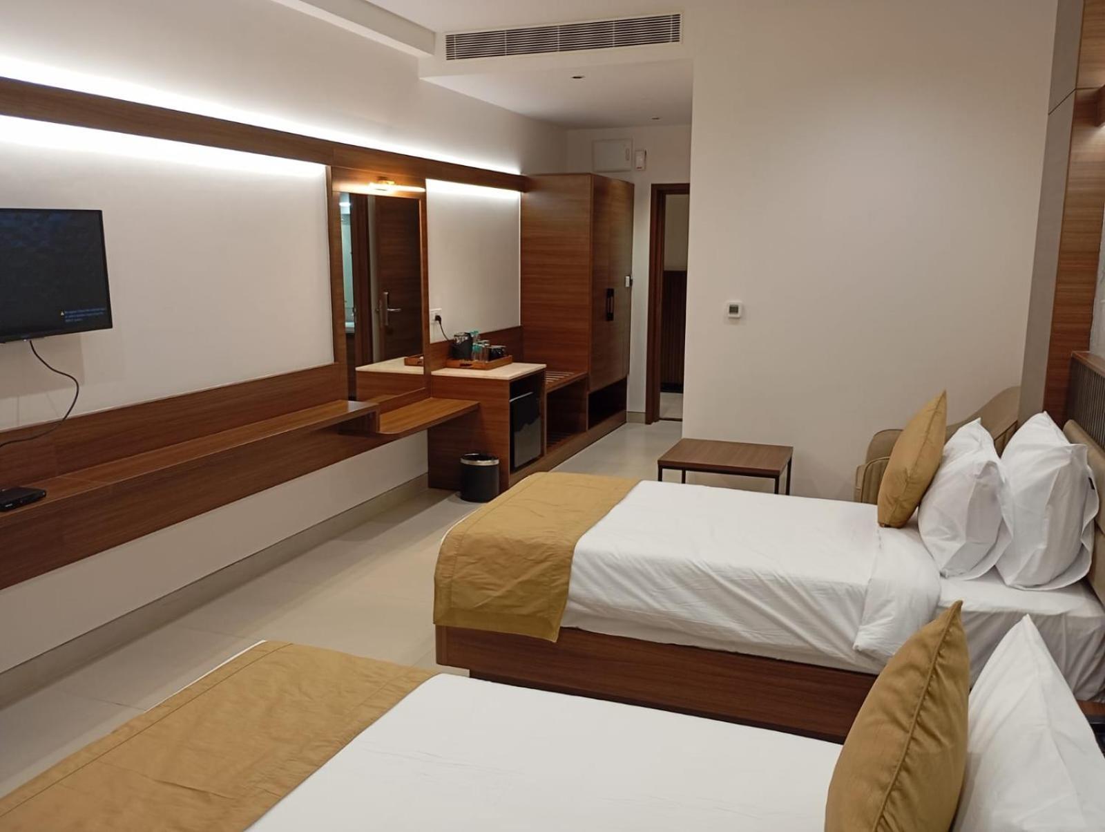 Highland Hotel 벵갈루루 외부 사진