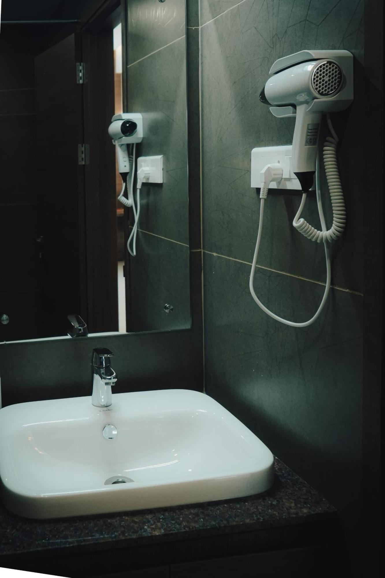 Highland Hotel 벵갈루루 외부 사진