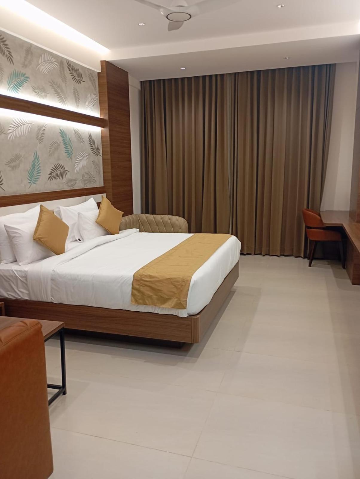 Highland Hotel 벵갈루루 외부 사진