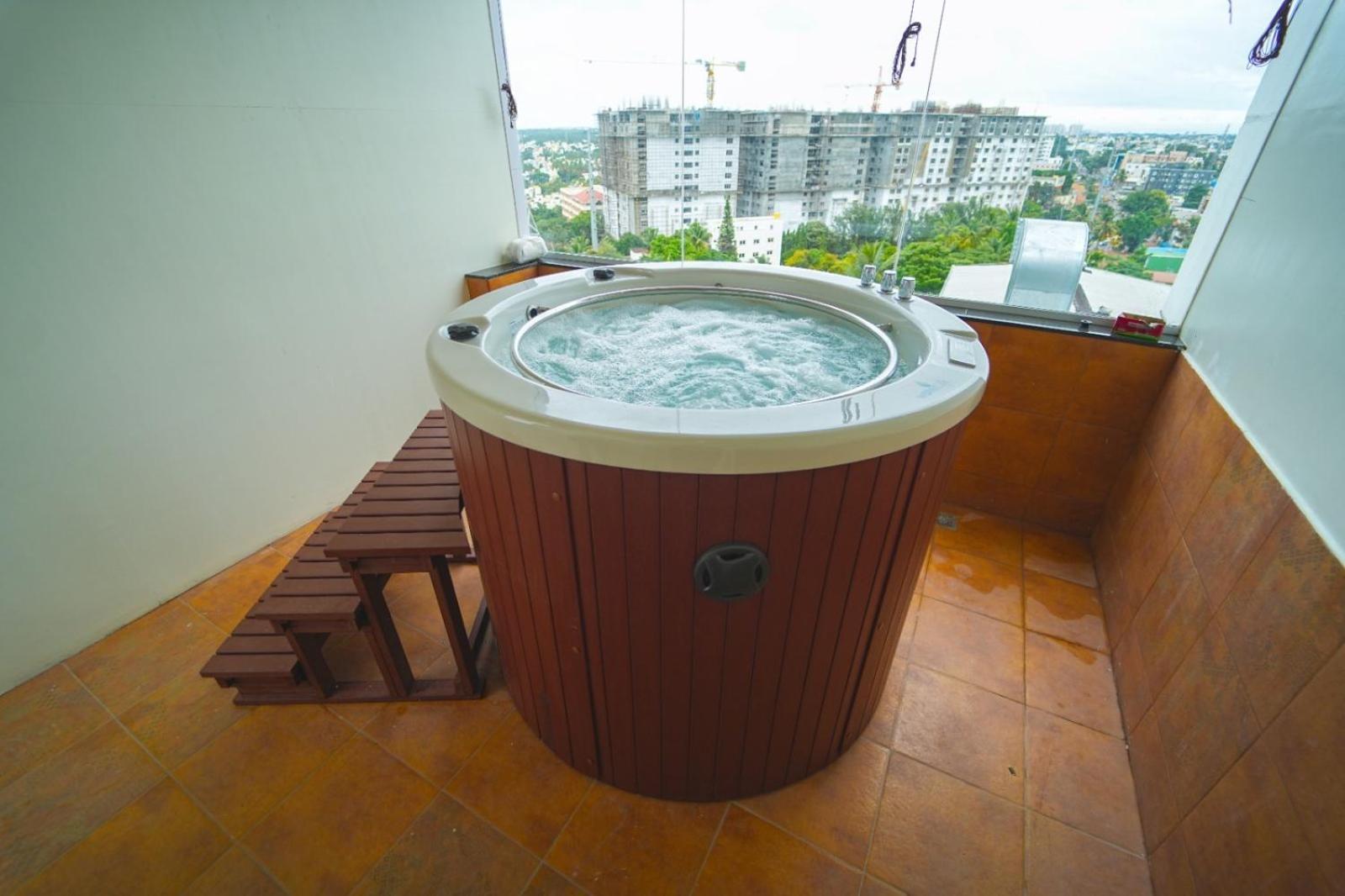 Highland Hotel 벵갈루루 외부 사진